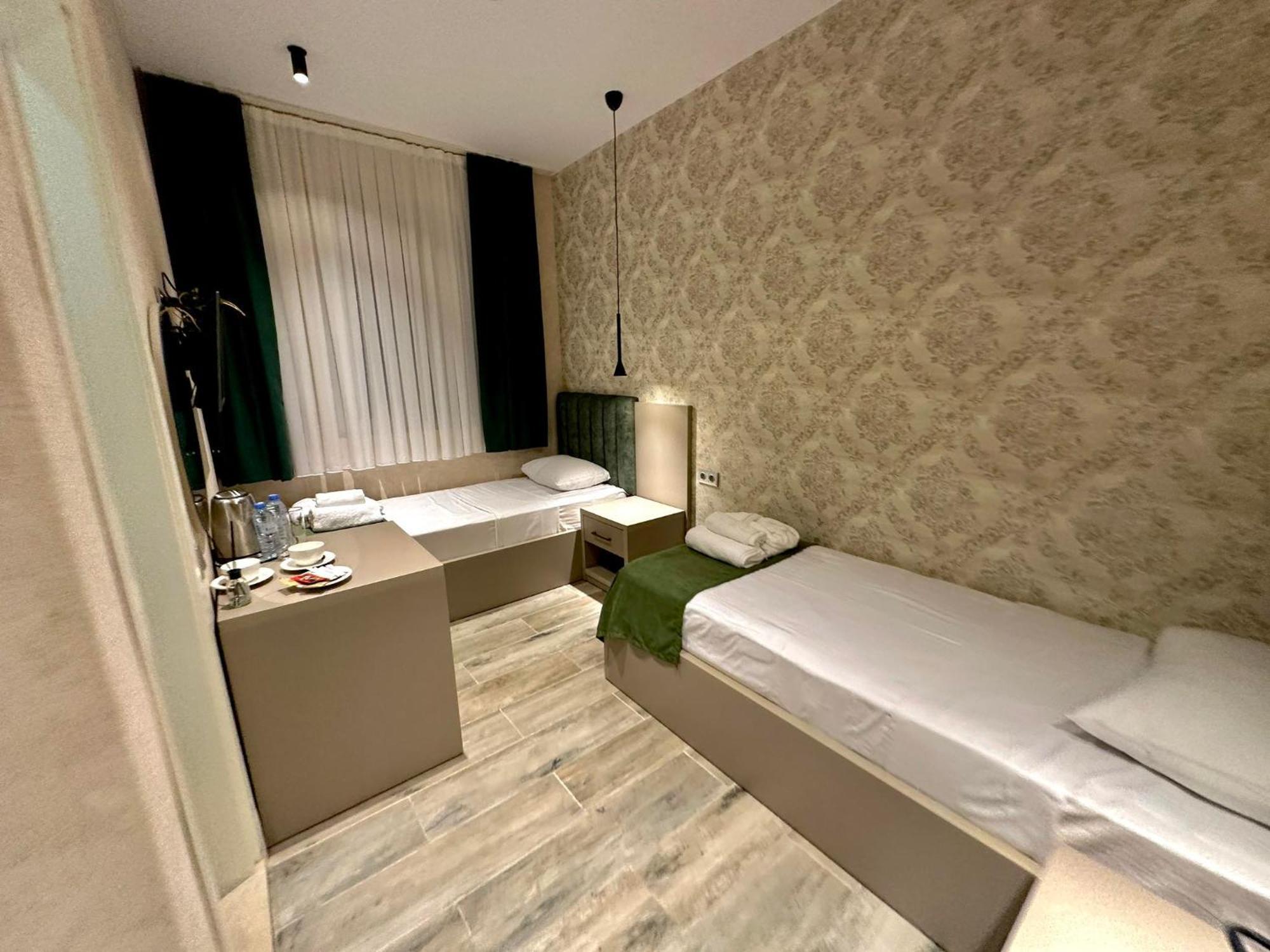 Emerald Hotel Batumi Eksteriør billede