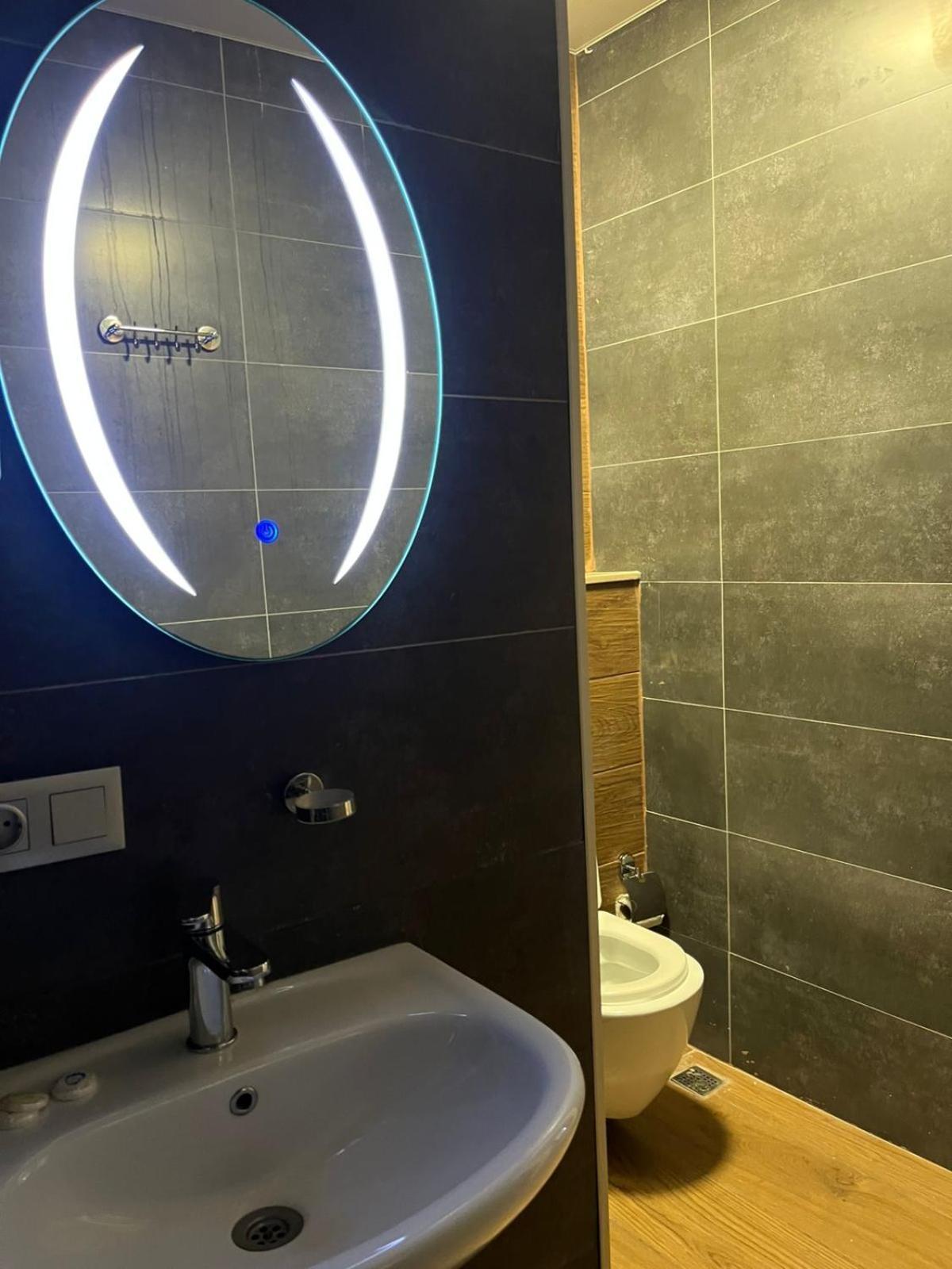 Emerald Hotel Batumi Eksteriør billede
