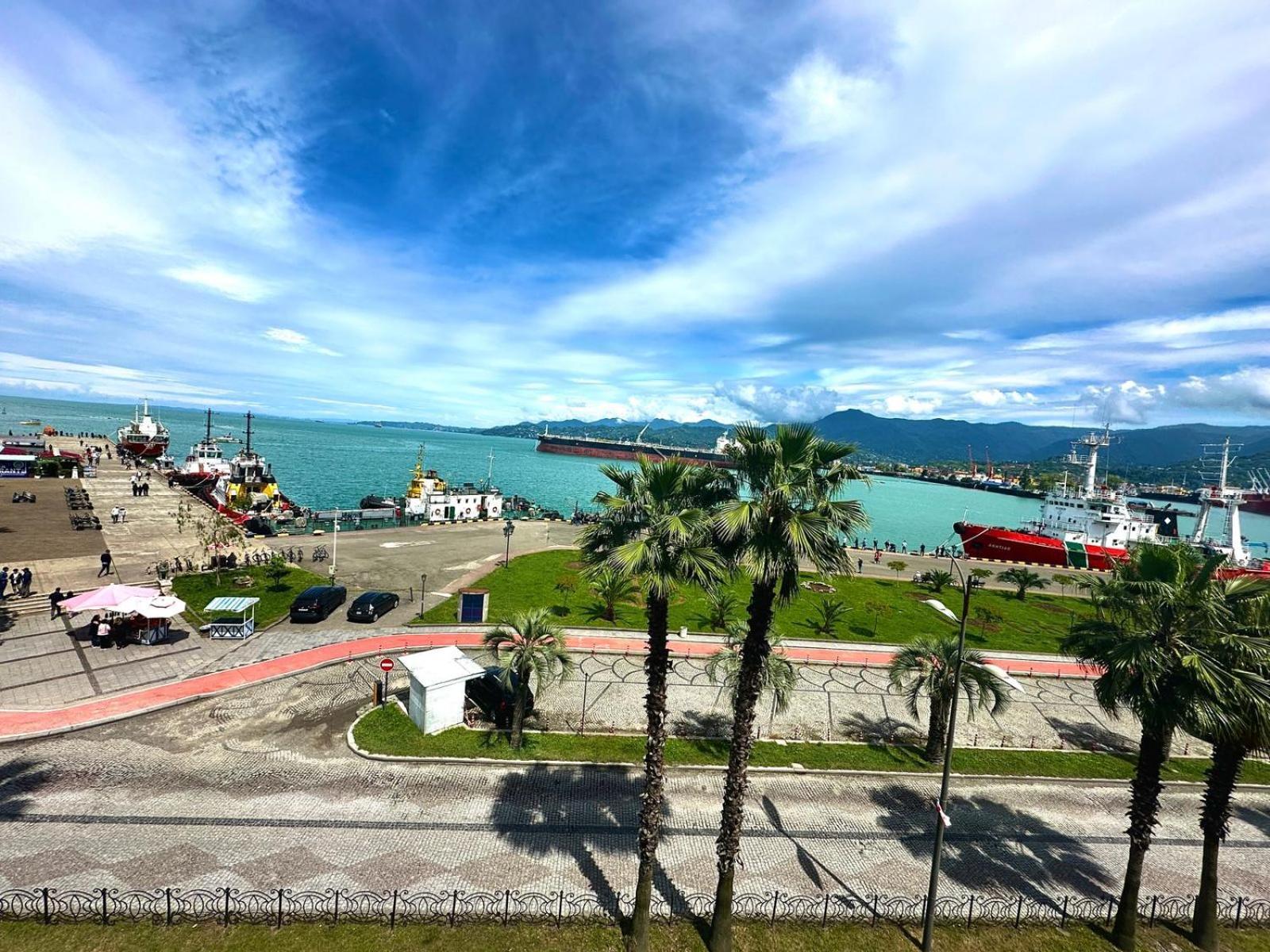 Emerald Hotel Batumi Eksteriør billede