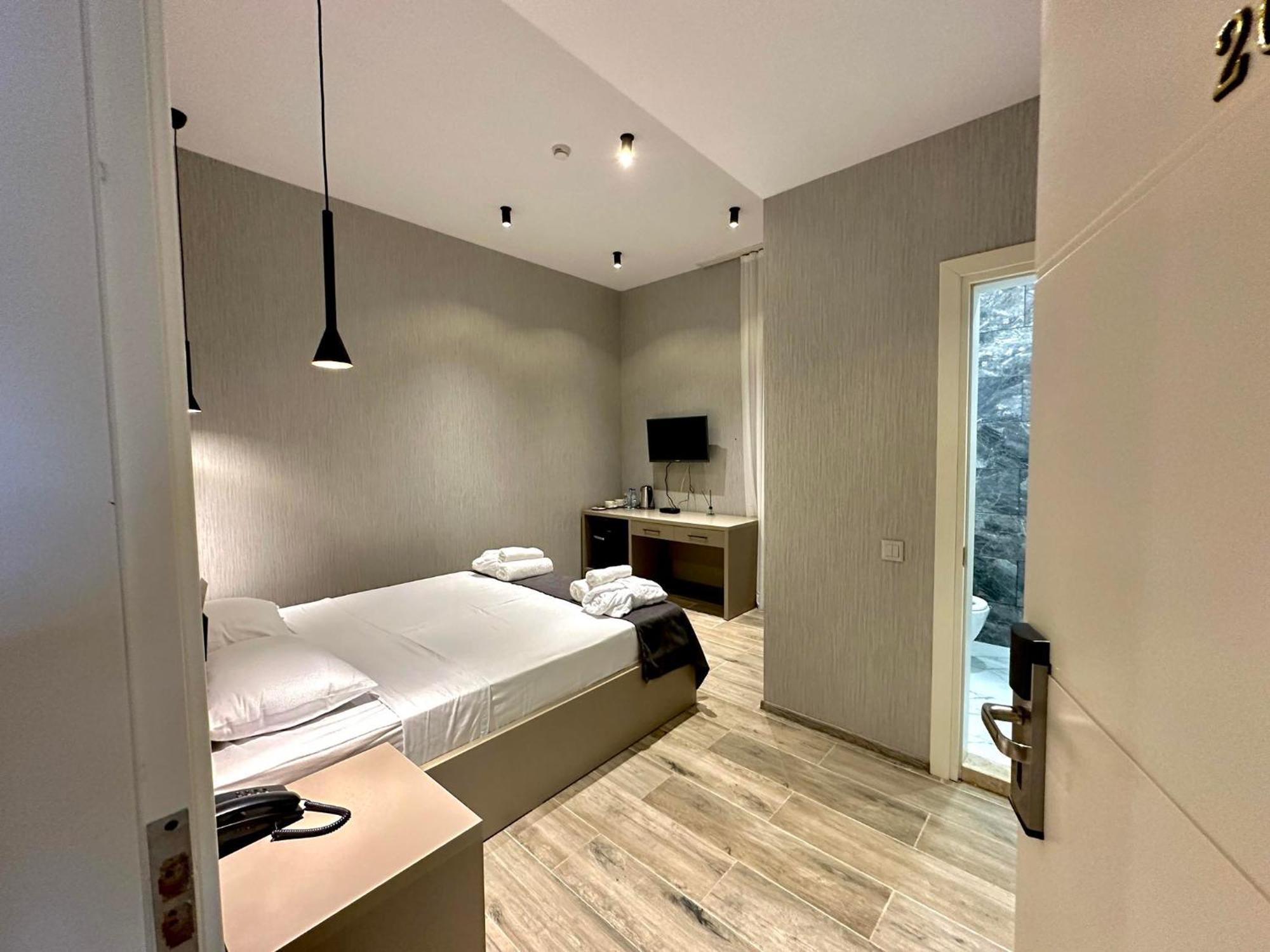 Emerald Hotel Batumi Eksteriør billede